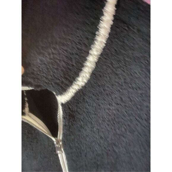 Carolees black and Ivory zip front sweater, jacket, 0SFM - Picture 8 of 9